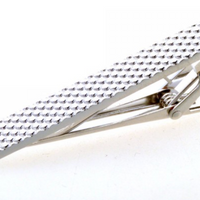 mens silver gridded tie clip a silver finish with an imprinted design of small squares