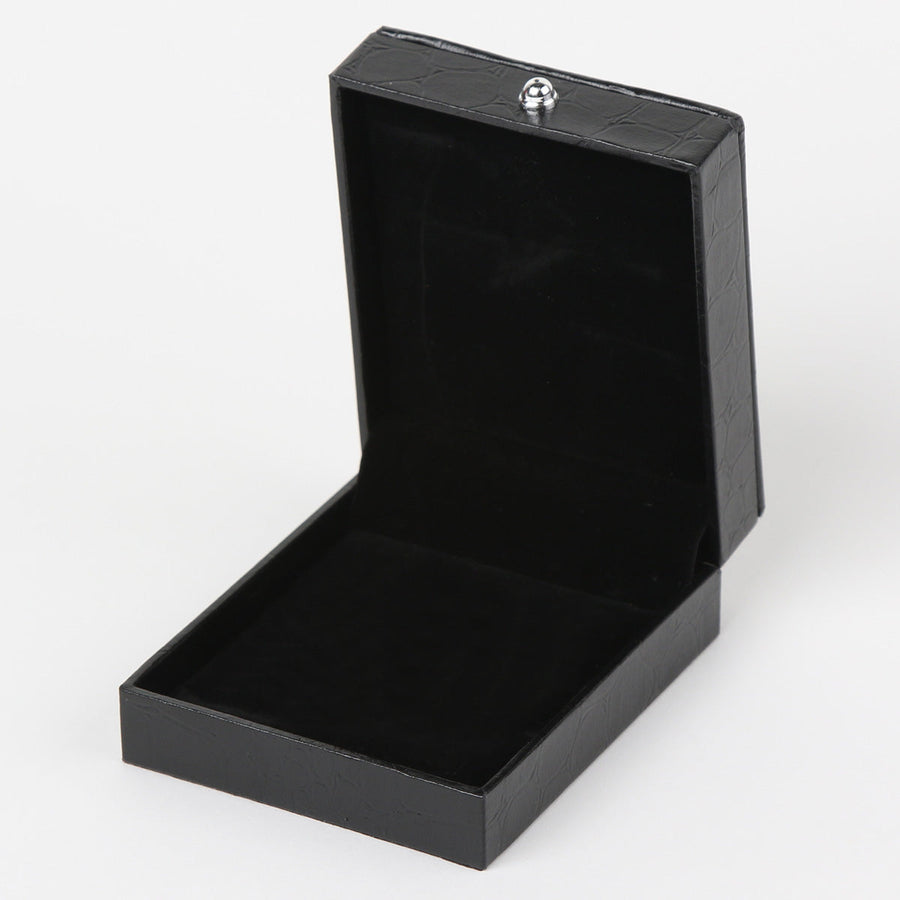 the velvet inner of the james adelin tie clip gift box