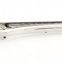 mens silver tie clip showing the clasp at the back