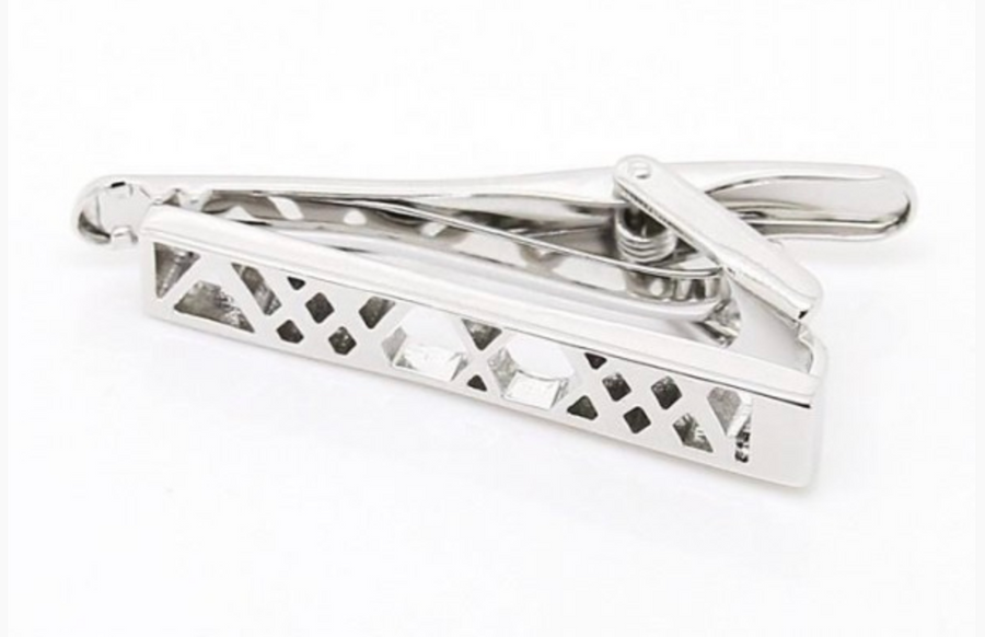 a shiny finish silver mens tie clip with a criss cross pattern